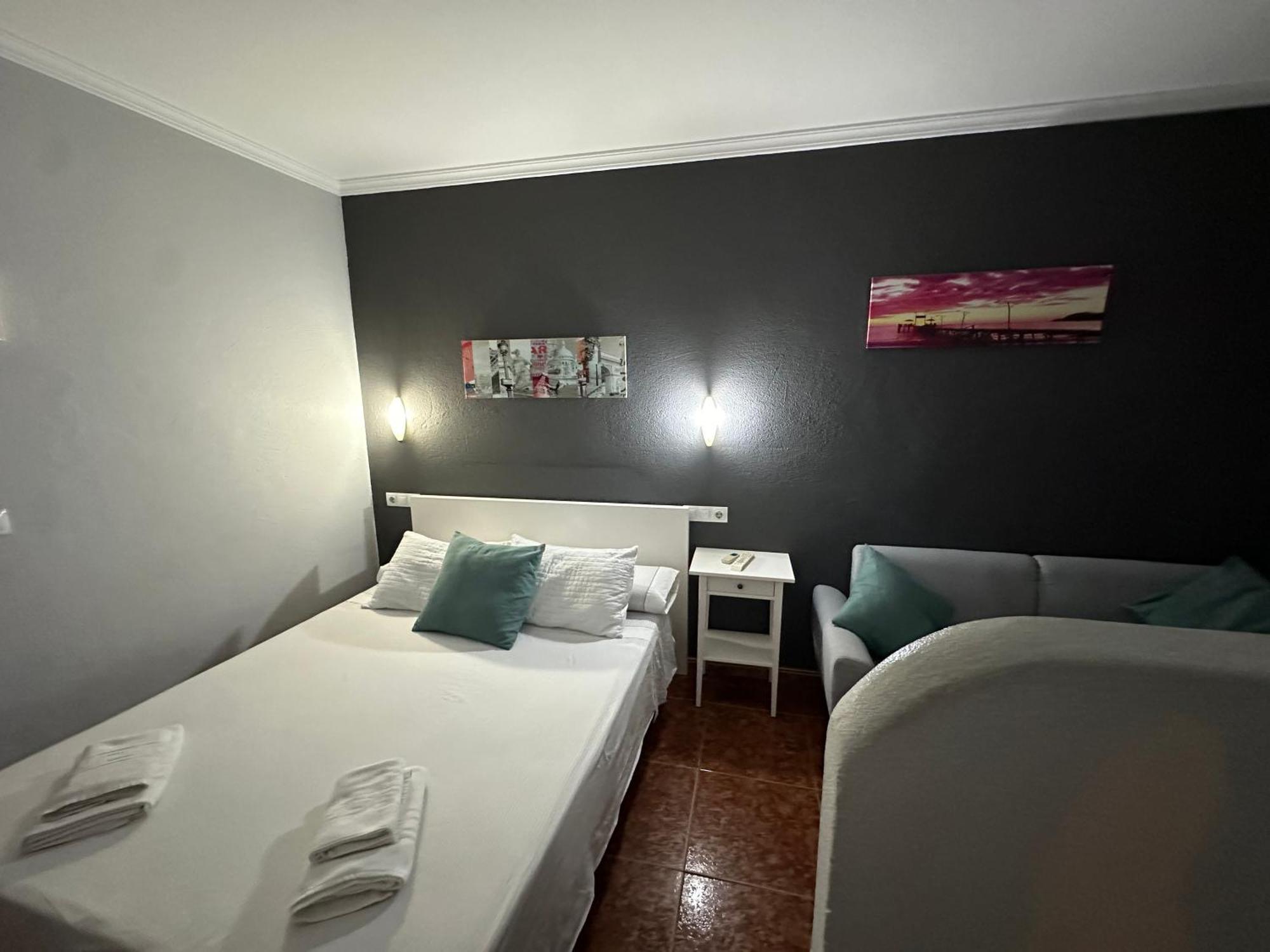 Hostal Tarik Hotel Tarifa Eksteriør billede