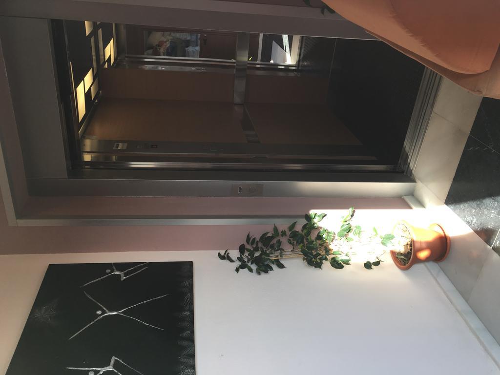 Hostal Tarik Hotel Tarifa Eksteriør billede